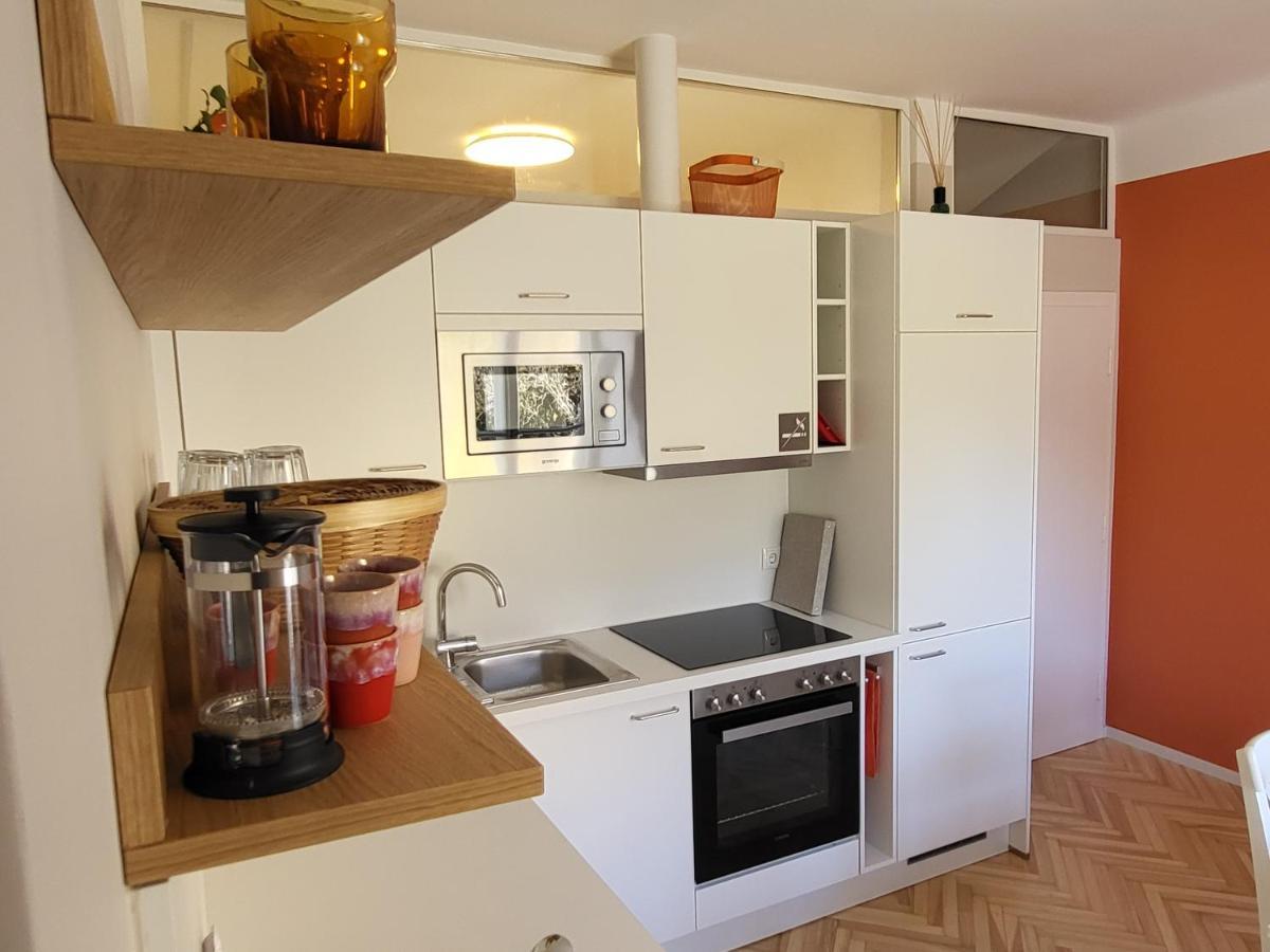 Ferienwohnung Orange Flat-ganz neu inkl.Parkplatz Graz Exterior foto