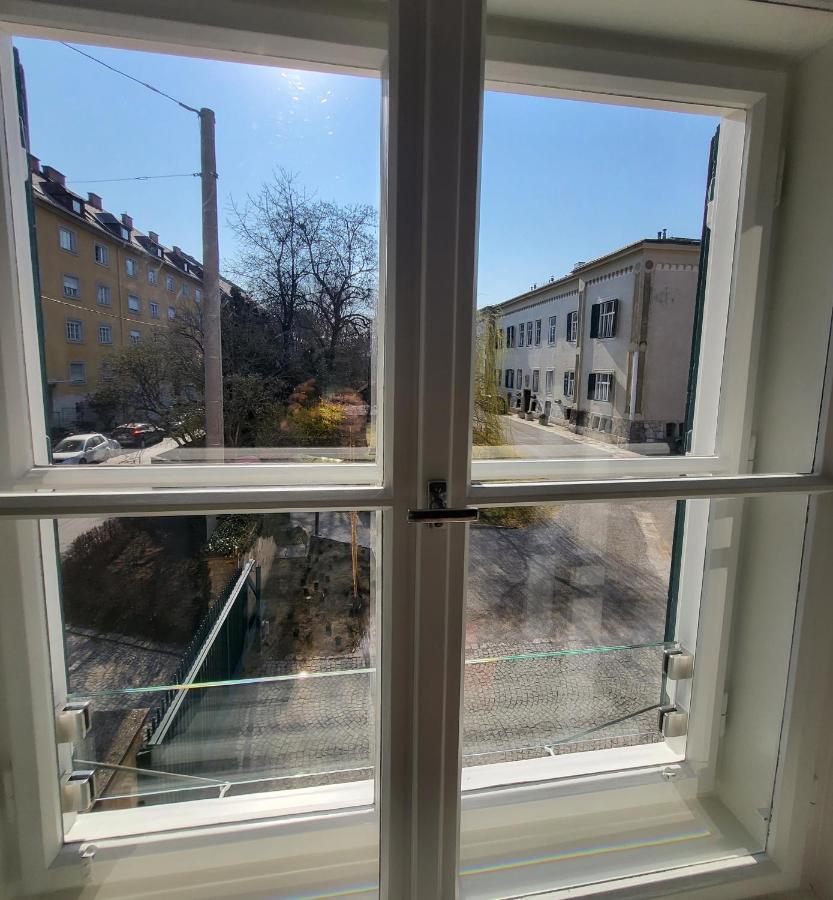 Ferienwohnung Orange Flat-ganz neu inkl.Parkplatz Graz Exterior foto